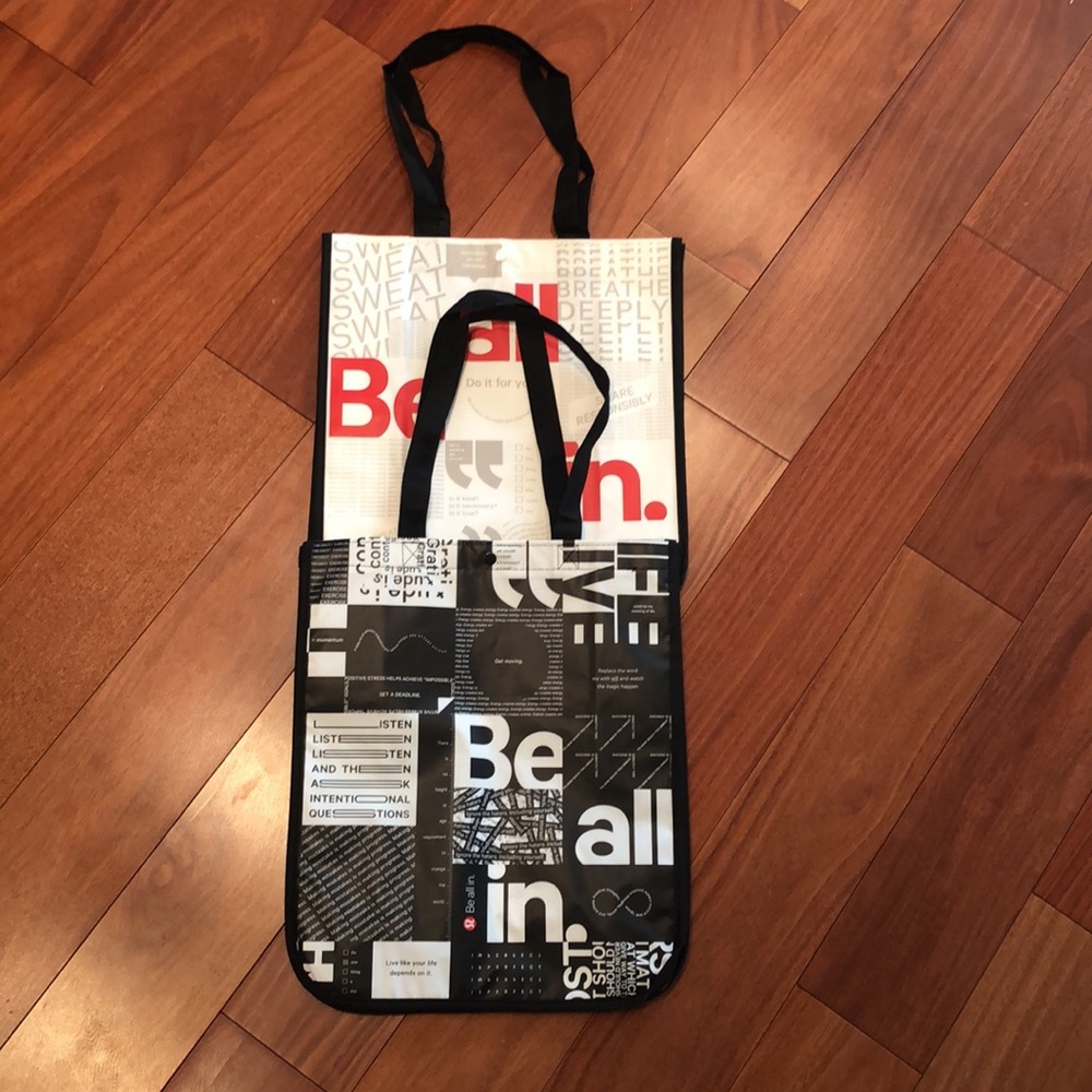 2️⃣ large Lululemon reusable bags